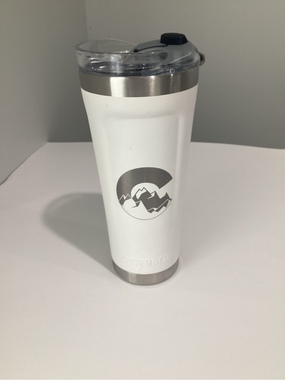 OtterBox White and Silver Insulated Travel Tumbler